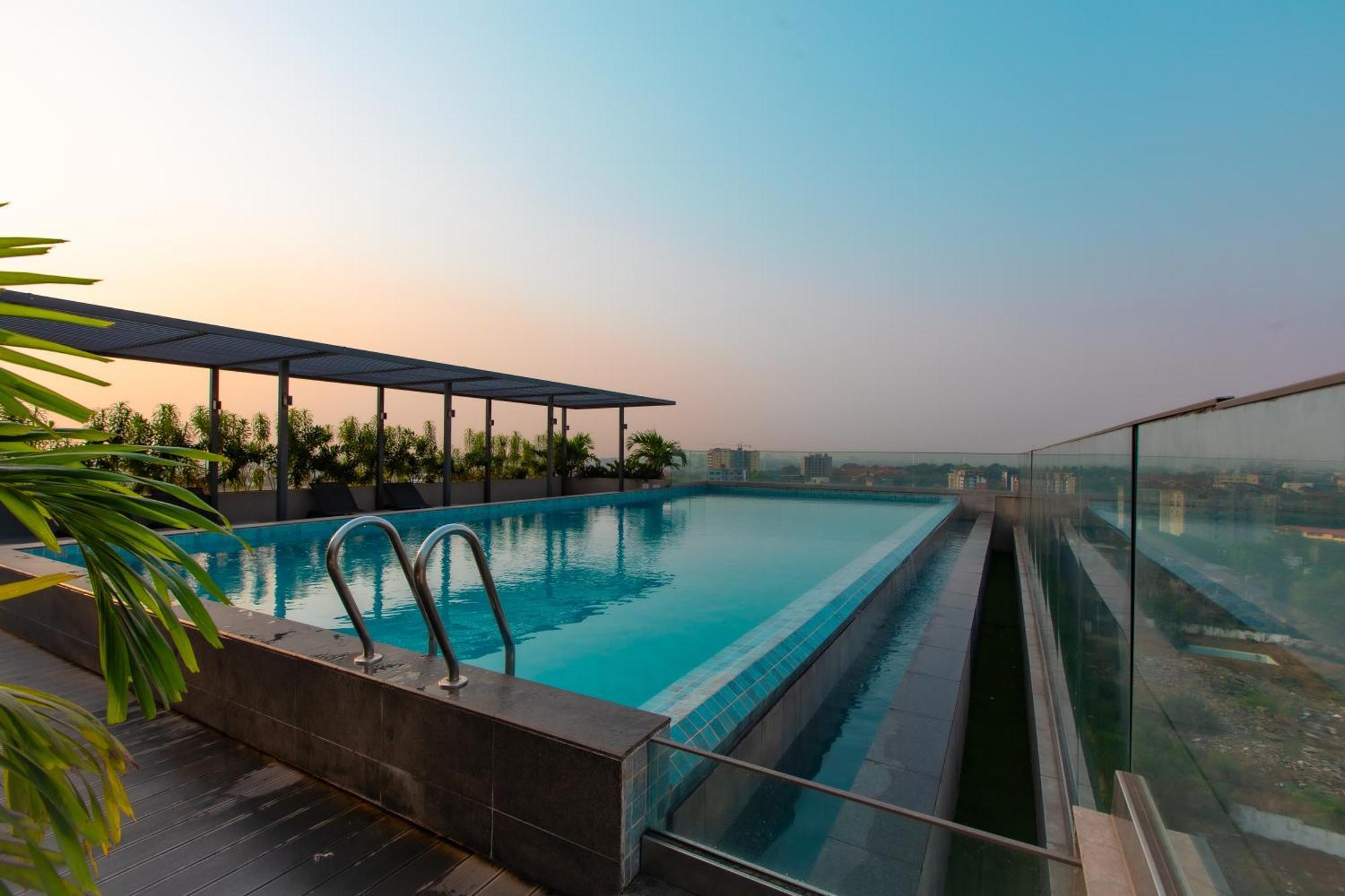 7 Minutes From The Airport - Chic Studio 아크라 외부 사진