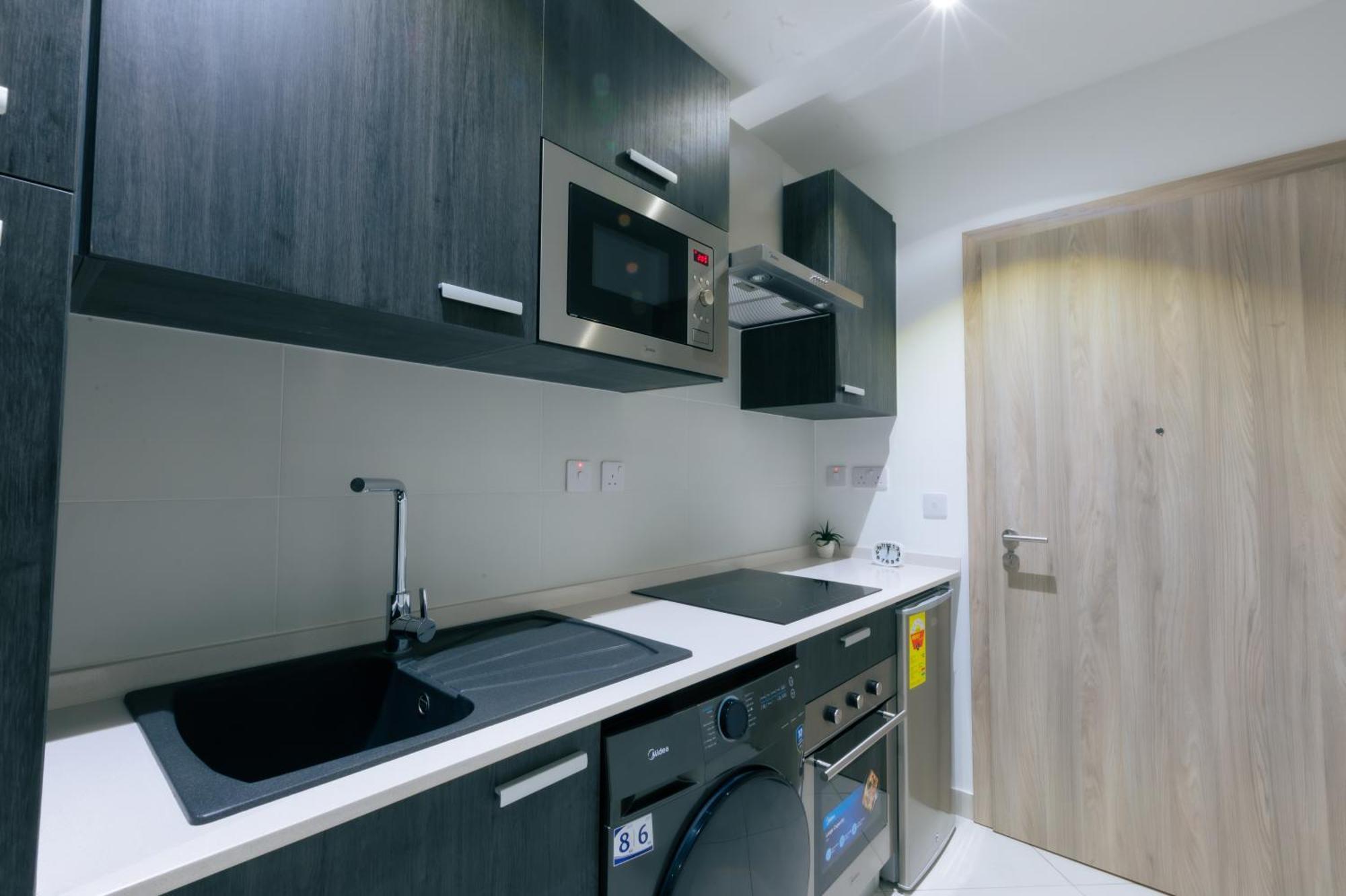 7 Minutes From The Airport - Chic Studio 아크라 외부 사진