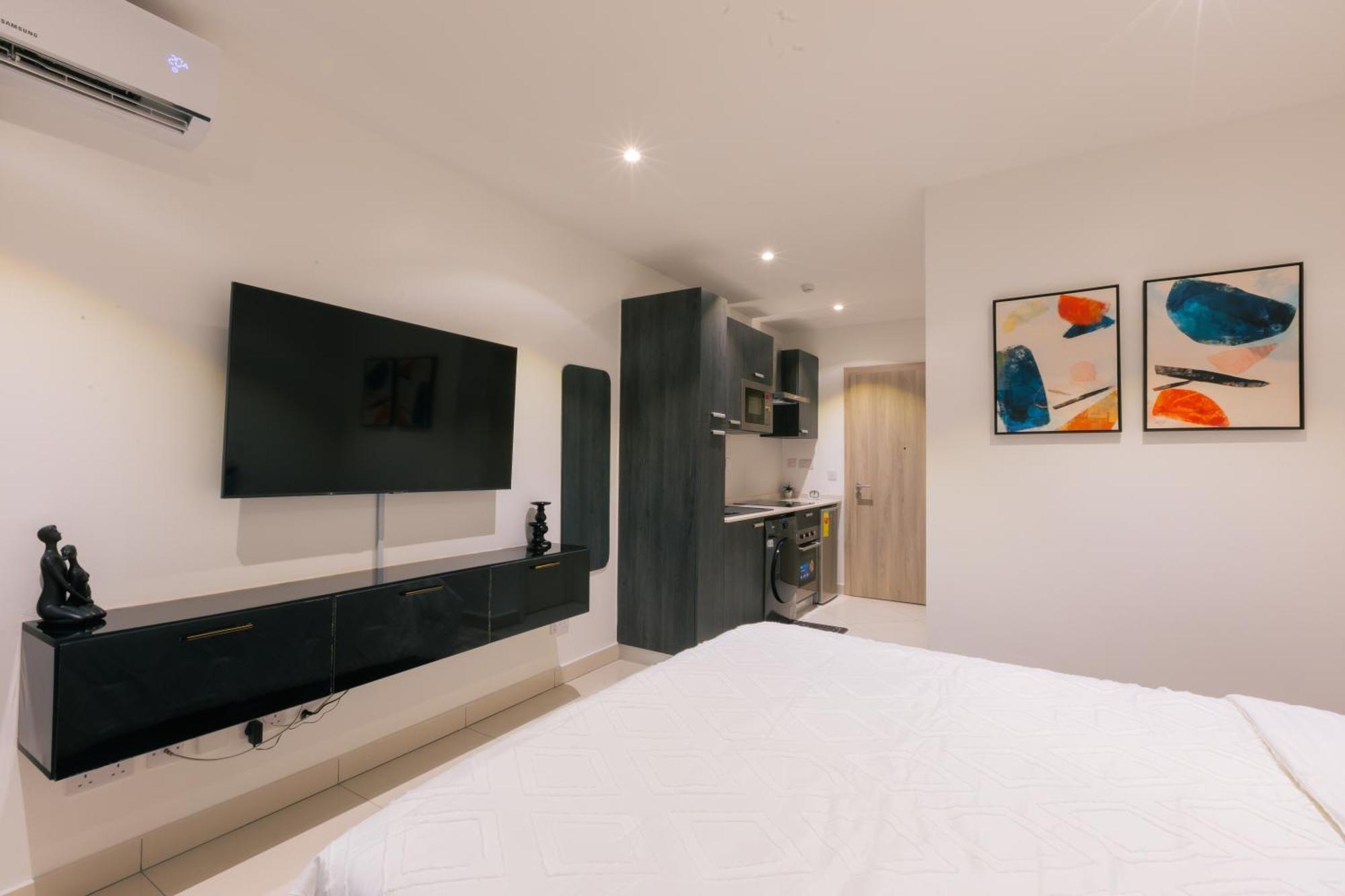 7 Minutes From The Airport - Chic Studio 아크라 외부 사진