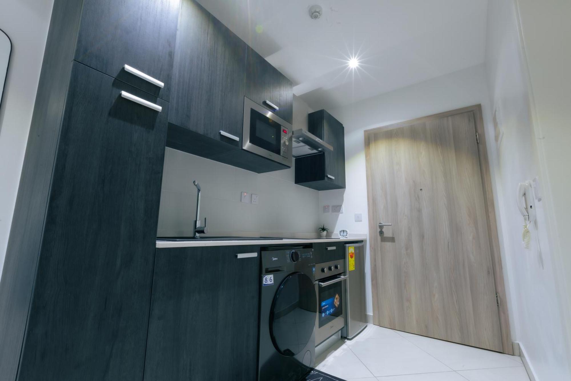 7 Minutes From The Airport - Chic Studio 아크라 외부 사진
